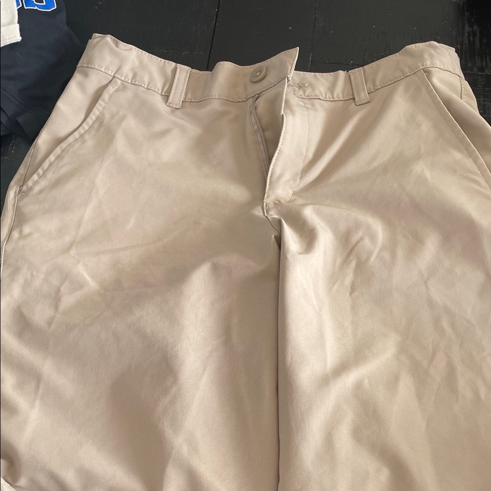 Izod Men's Tan Chinos